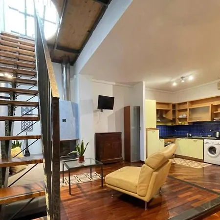 Apartament Spacious & Comfortable Apt, Near Station Mediolan