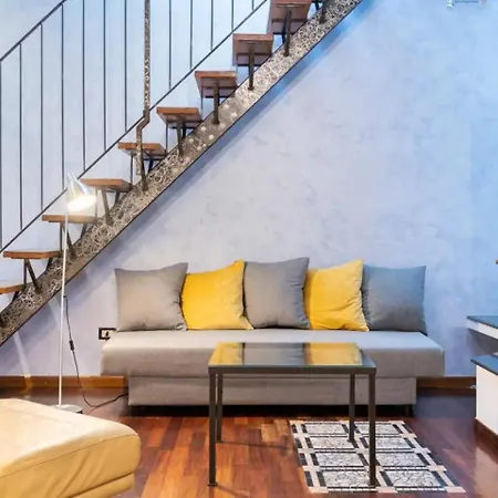 Spacious & Comfortable Apt, Near Station 아파트 밀라노
