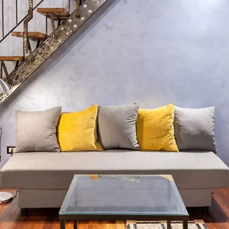 아파트 Spacious & Comfortable Apt, Near Station *